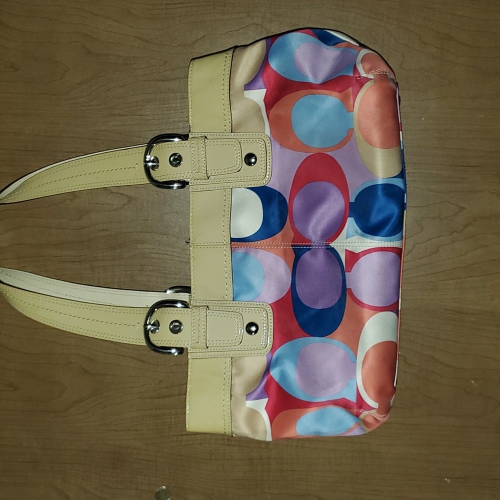 Authentic Coach purse, medium in size, and very cute and colorful as you can see - Picture 6 of 6